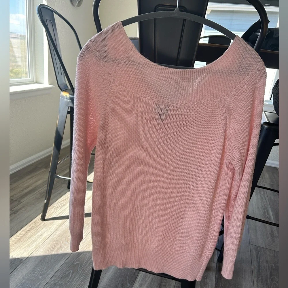 NWOT Soho New York & Company Women’s Ribbed Knit V-Neck Pullover Sweater